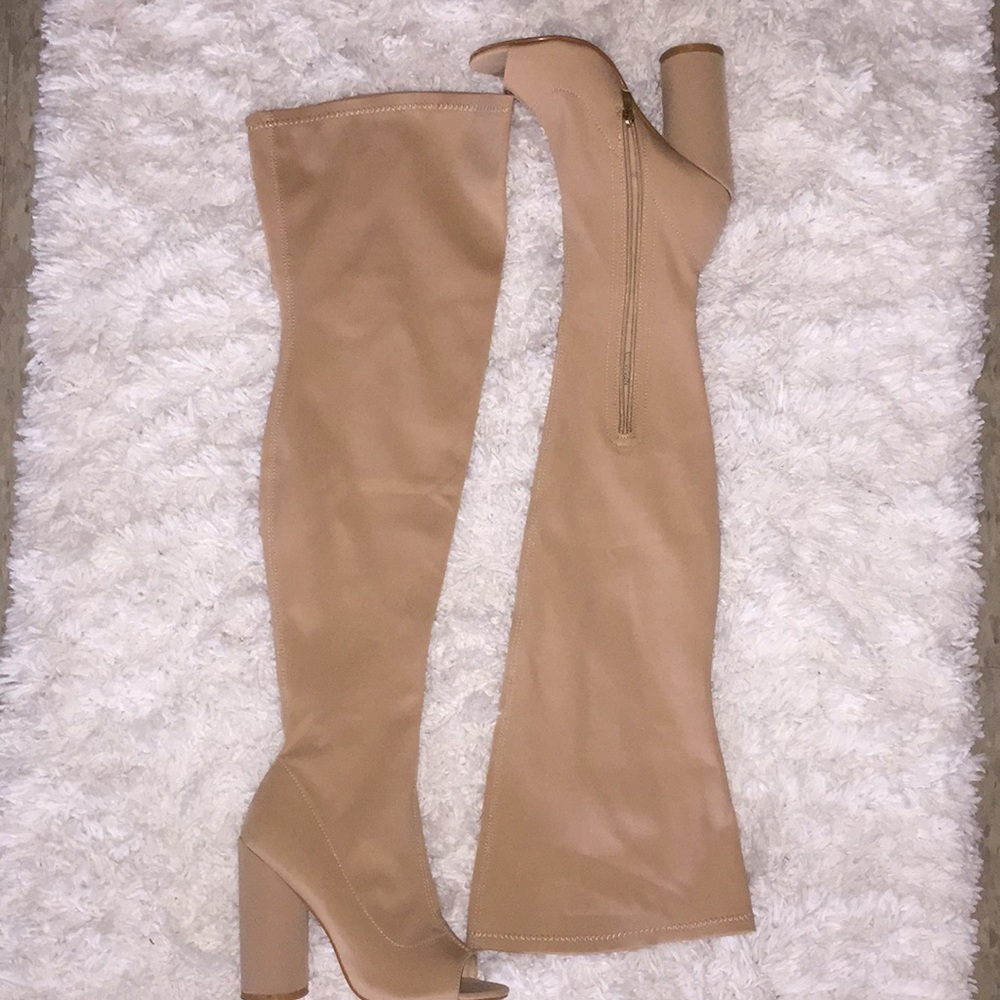 Tan knee high boots 🍂